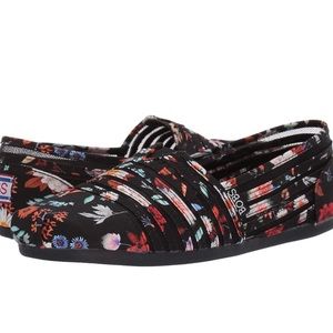 Skechers BOBS Women's Bobs Plush-Daisy Darling.